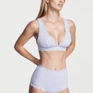 Victoria's Secret SWIM | Scallop Plunge Bikini Top NWT